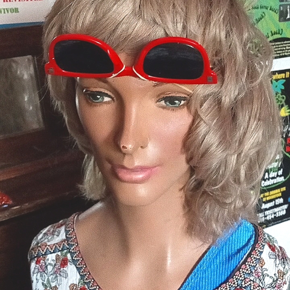 Coca Cola vintage 1950's promotional sunglasses. Collectors value.